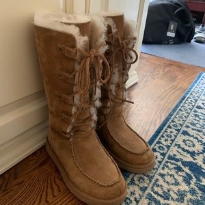 Women’s lace-up Ugg boots